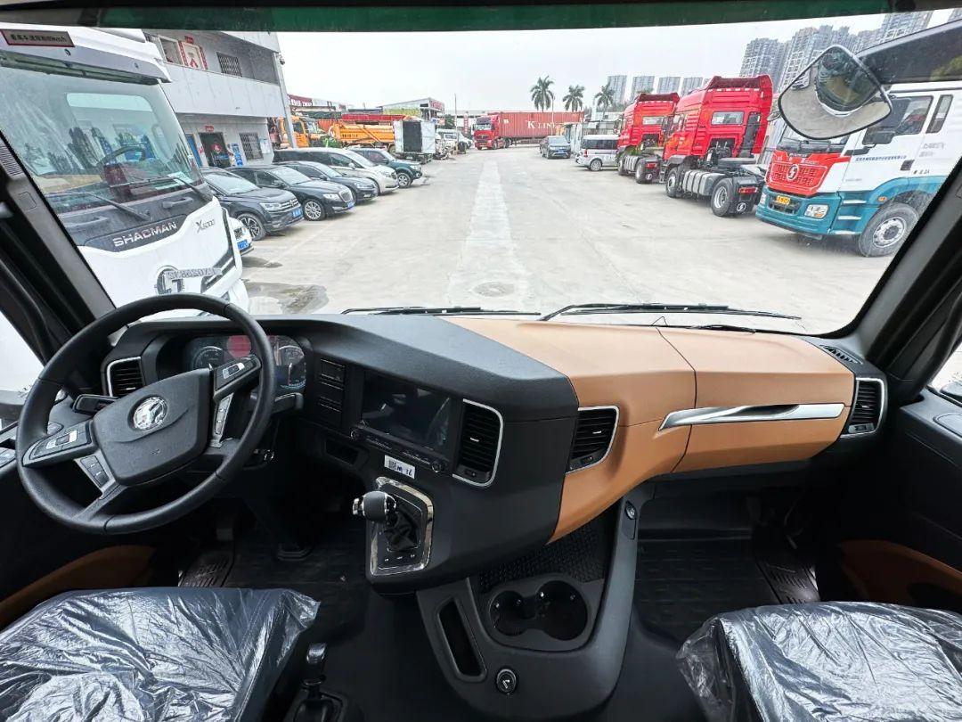 内饰可圈可点 实用又人性化