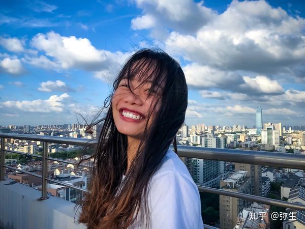 一个女生,怒笑的时候会有多夸张