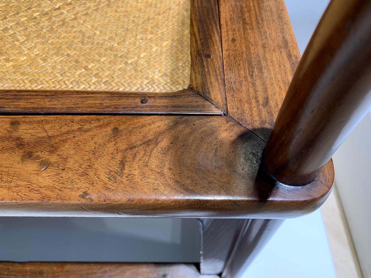 非海黄非越黄,明清老黄花梨椅拍出862万元 - 知乎