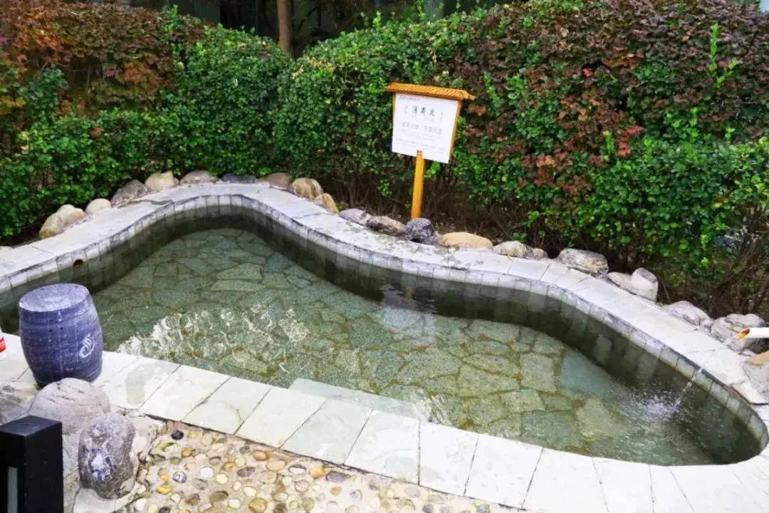 私属地私属游系列之来自温泉的诱惑