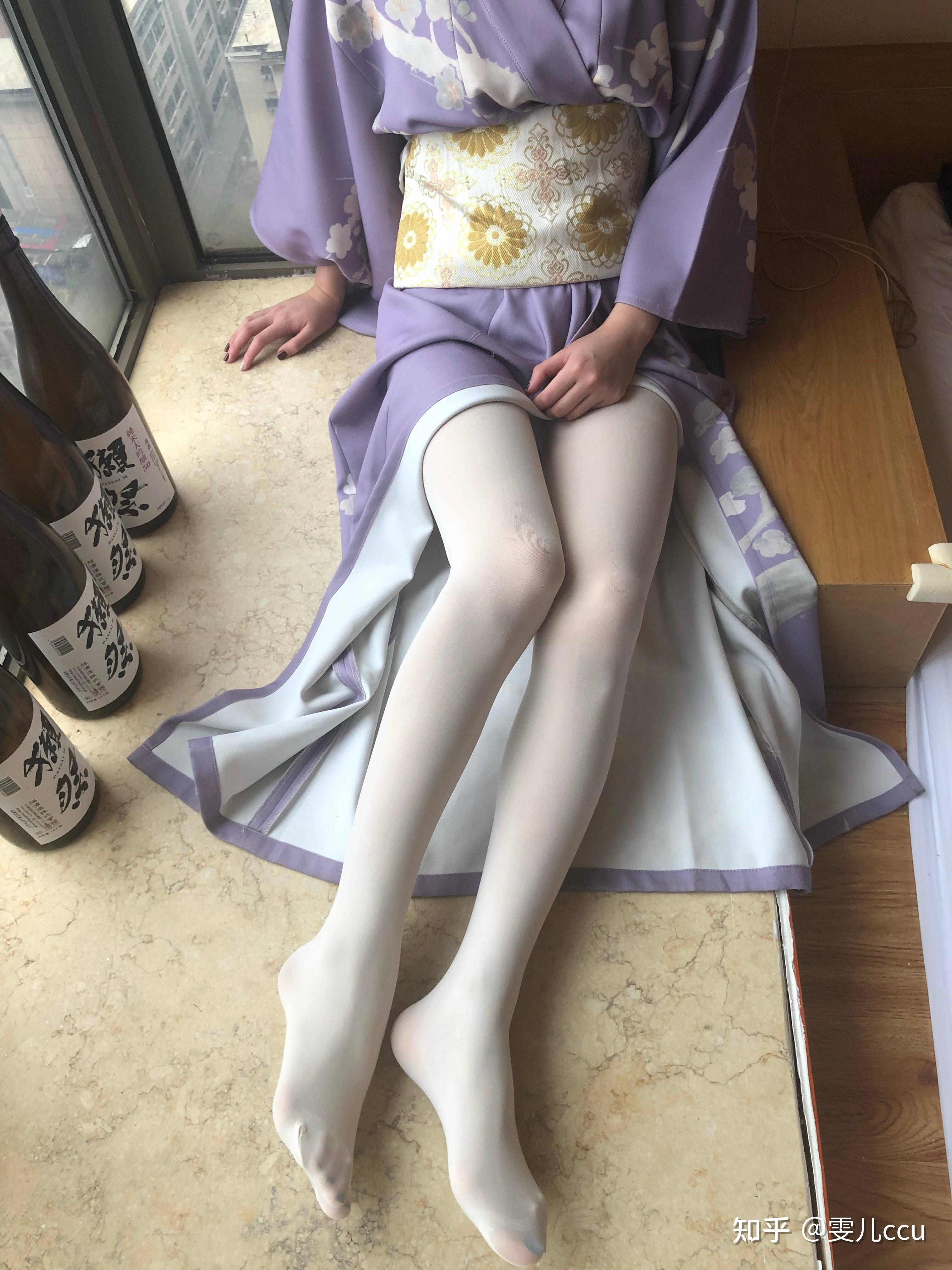 怎么能找到一个喜欢穿白丝的女朋友呢