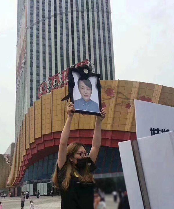 南京万达茂总经理徐毓为什么会自杀?可能带来