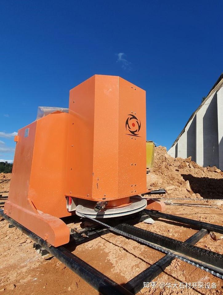 利用金刚石串珠绳锯机开采大理石的步骤 - 知乎