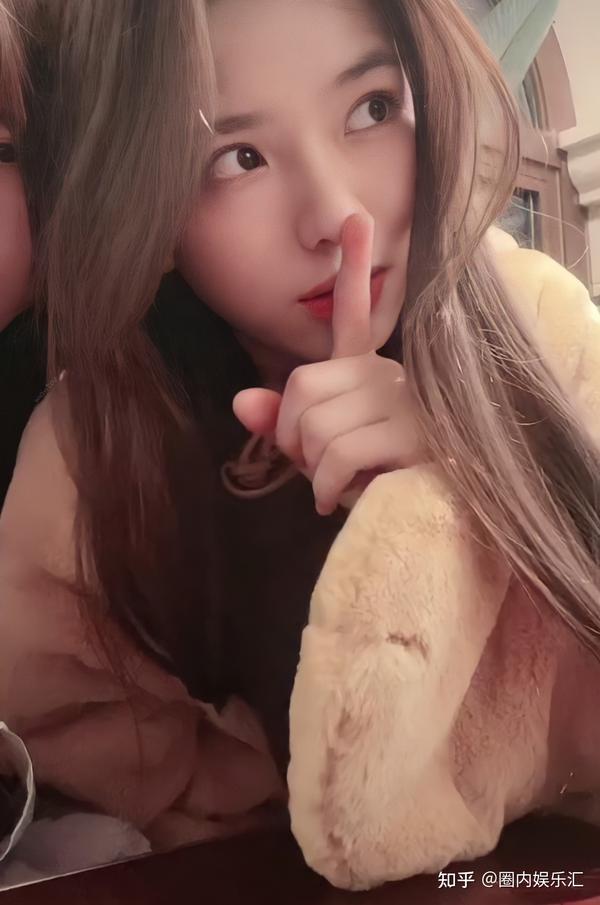 孙一宁是短视频平台上的网红,网名包括"iiiis"以及"