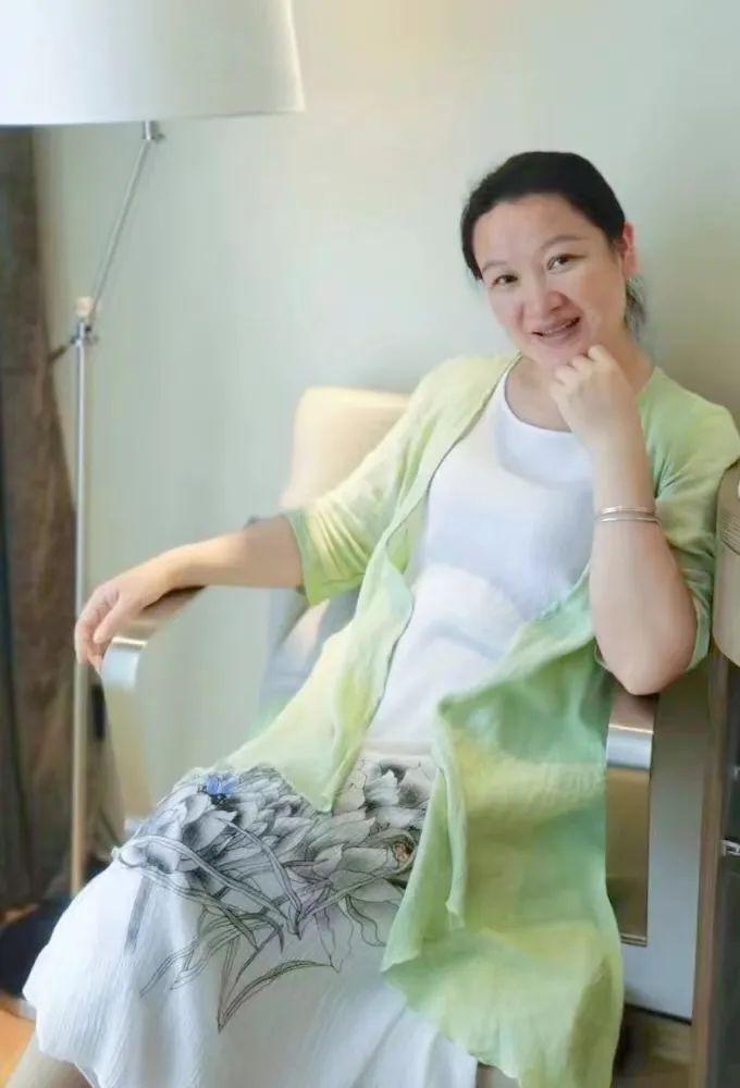 中国书画形象大使吴国英