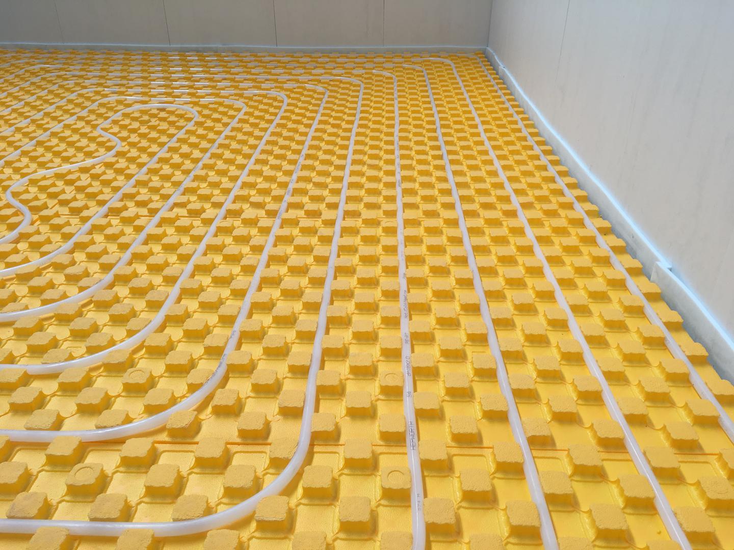 传统地暖和模块地暖哪个好有什么区别和优缺点