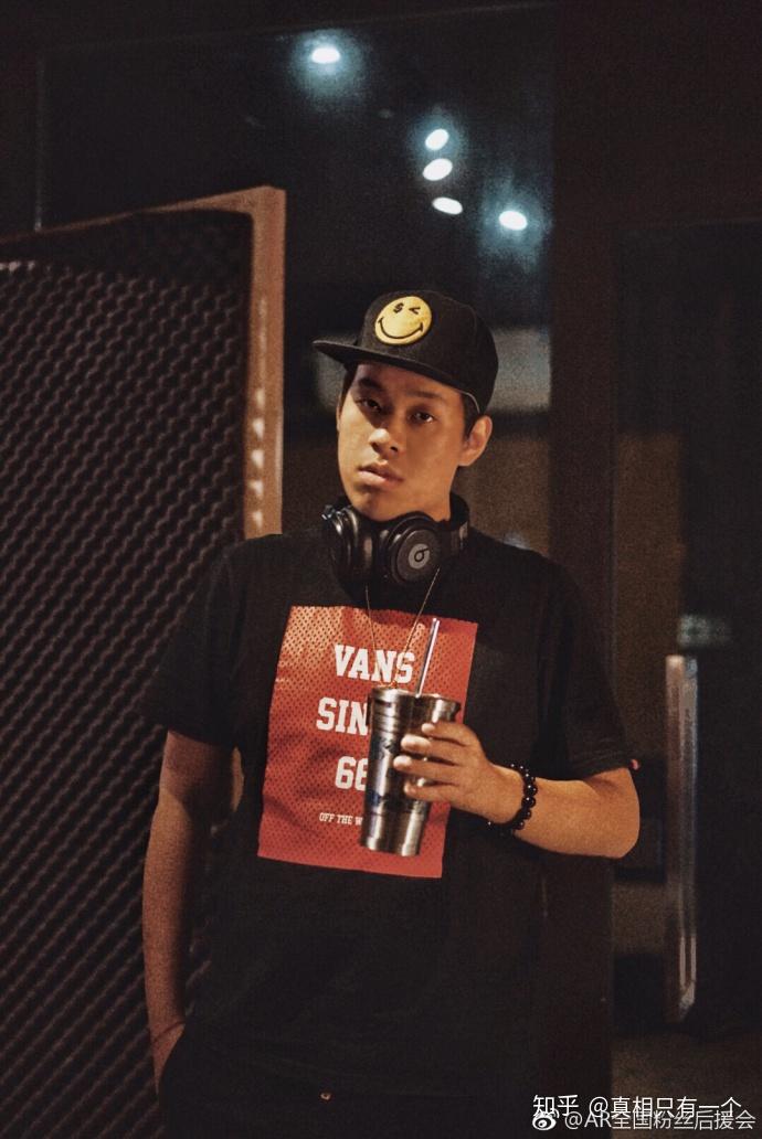 如何评价ar刘夫阳皇帝的新衣skr