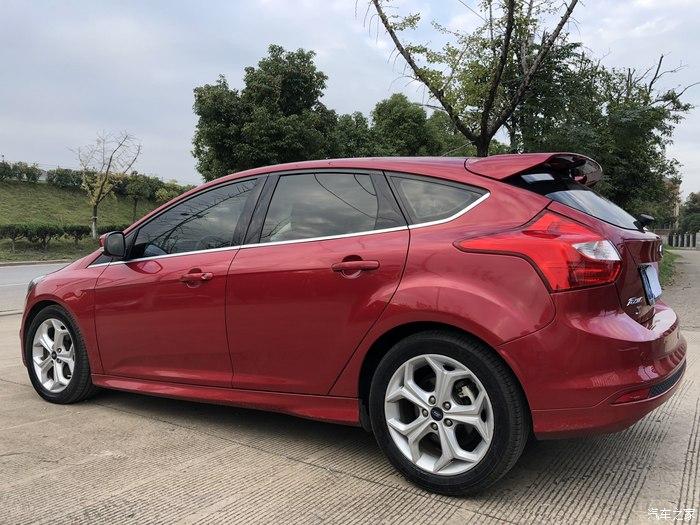 新福克斯20mt糖果红准备出12款14年上牌58万公里