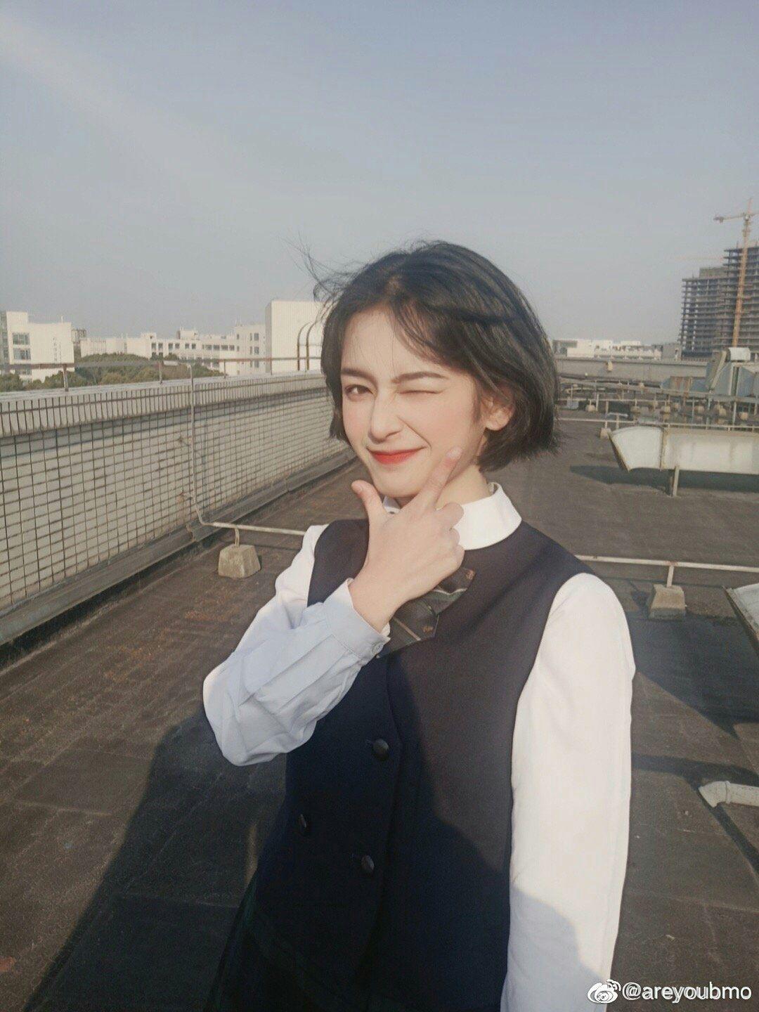 周也身高168还是165 v2-d5fefcffaa018b2554d033326f426229_r.jpg