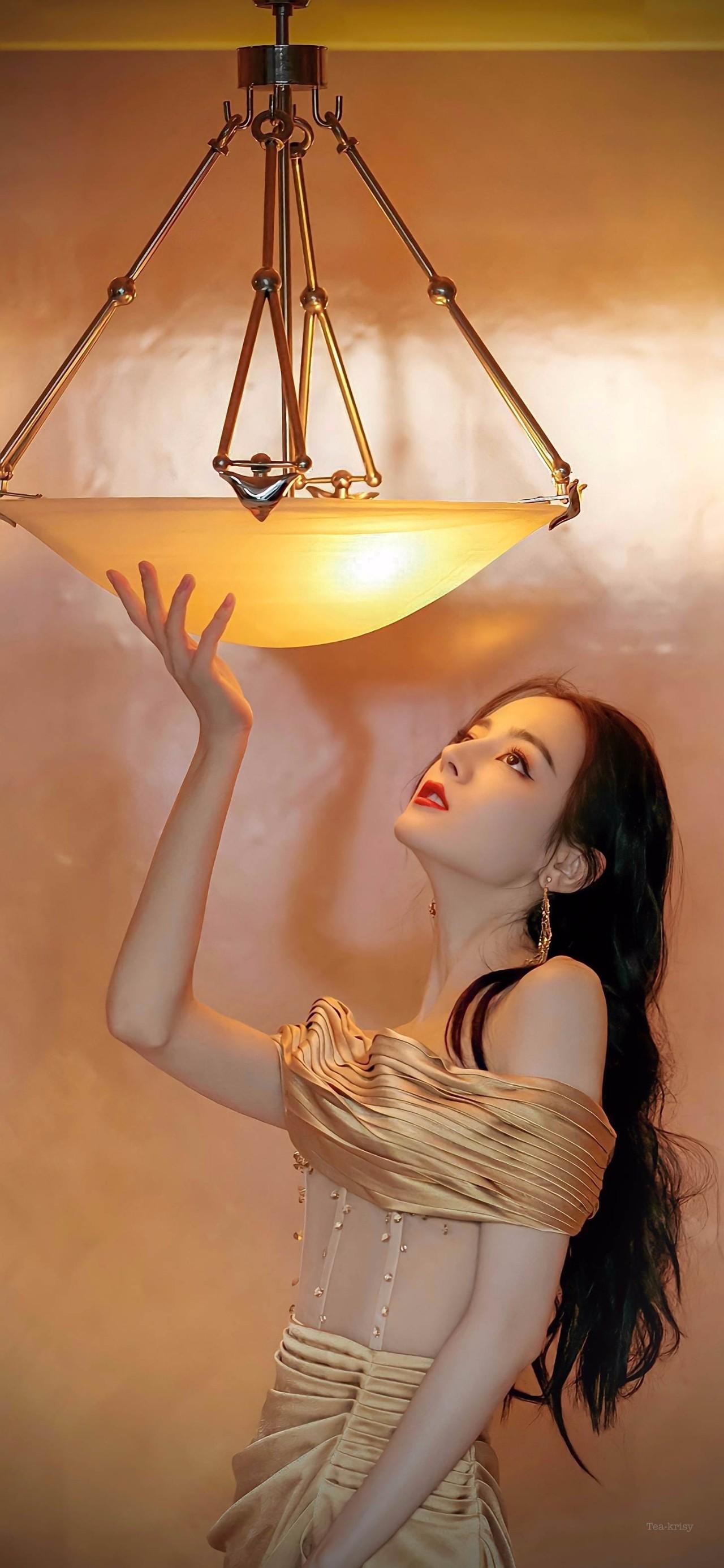 迪丽热巴壁纸迪迪子实在是太美了简直就是颜值天花板啊