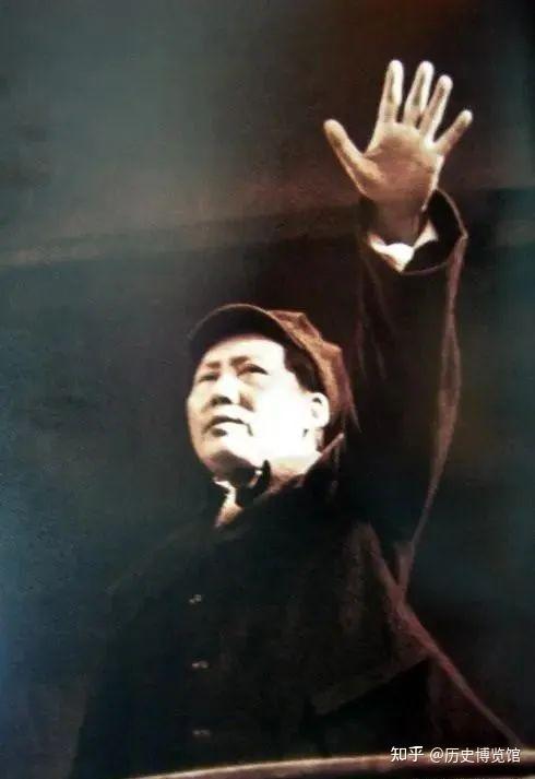 55年授衔时,毛主席为何亲自从上将名单上划去一人?他是谁? - 知乎
