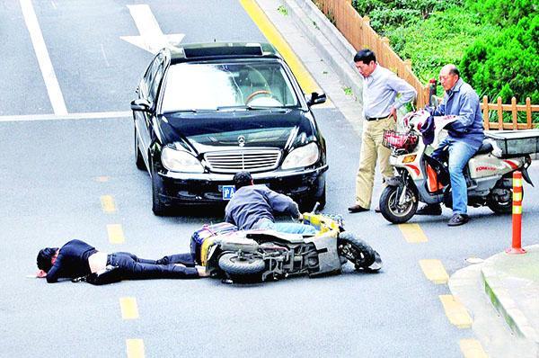 故意撞死碰瓷者车主需要担责吗交警给出明确答案