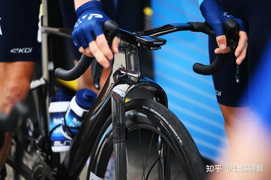 Factor 震撼气动战车与多菲内赛场黑科技：定义环法的技术军备竞赛 - 知乎