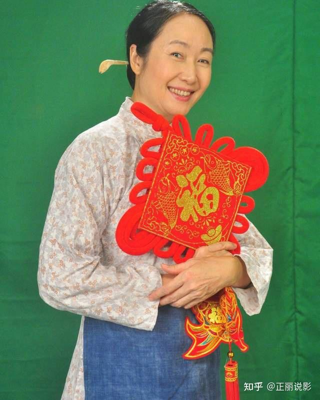 她是七十二家房客中的兰姨剧中最平凡的一个却不平凡