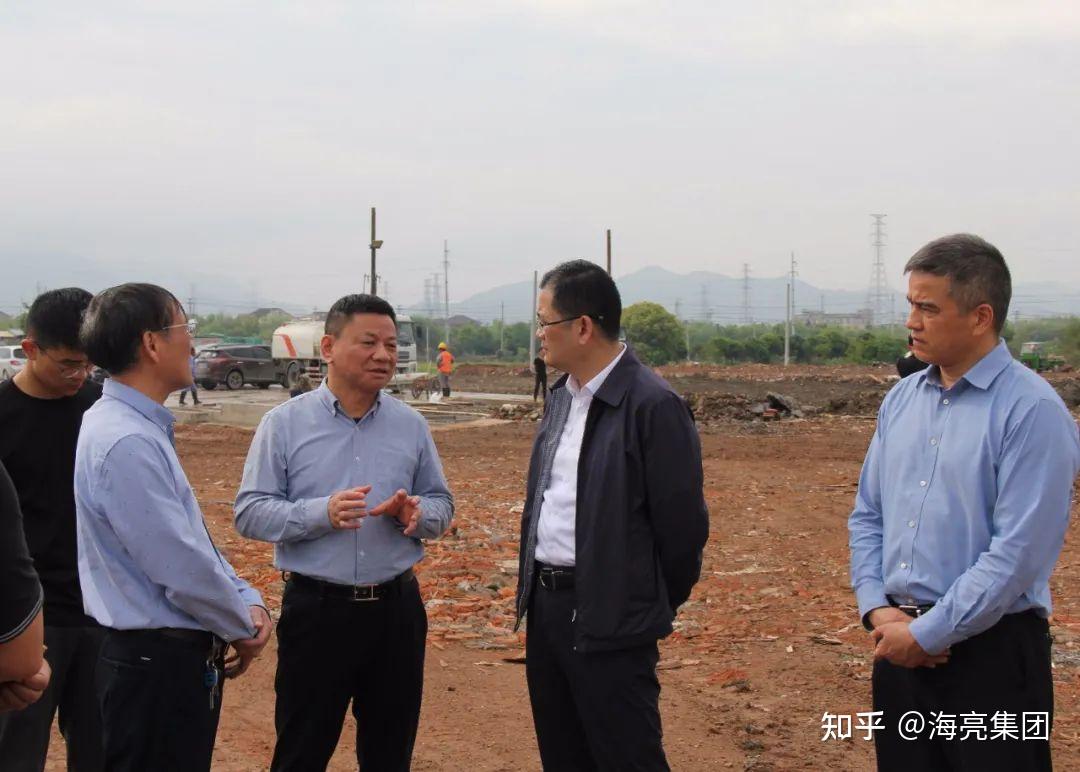 诸暨市委副书记市长胡华良一行莅临海亮股份调研指导