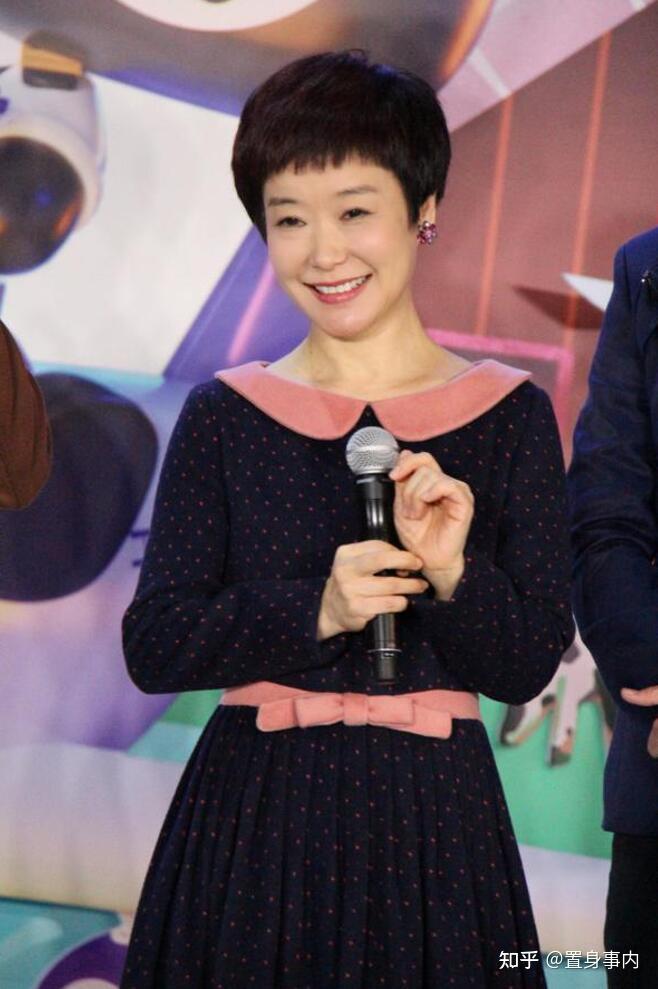 央视主持人王雪纯51岁没有子女意外丁克29年有苦衷