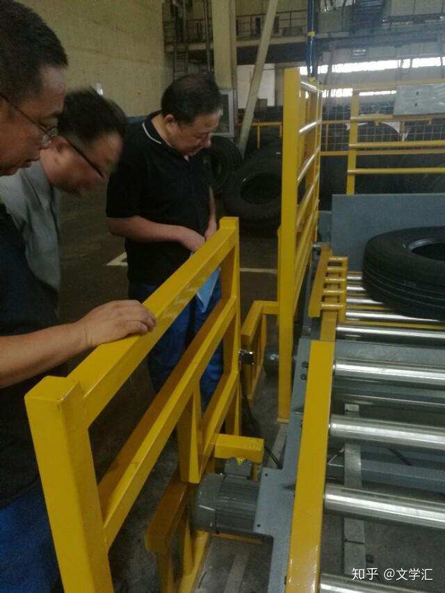 走动式管理就是率先示范感染员工促进相互间沟通令士气大振