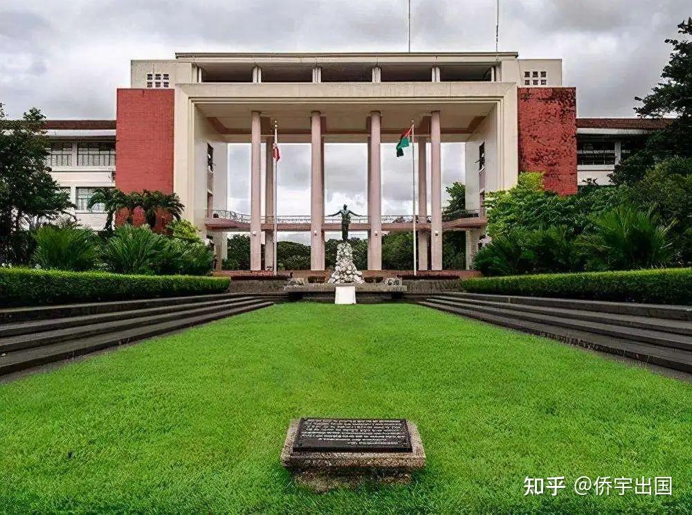 salle university德拉萨大学创立于1911年,位于马尼拉的市区,是菲律宾