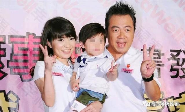 老婆出轨女教练婚姻里最可悲的词是视而不见