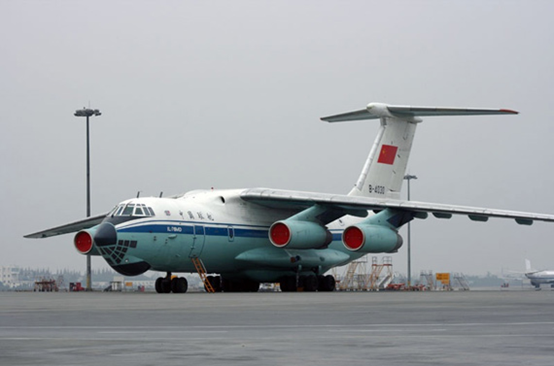 20:02 空軍兩架伊爾76軍用運輸機從北京南苑機場起飛,運送國家地震