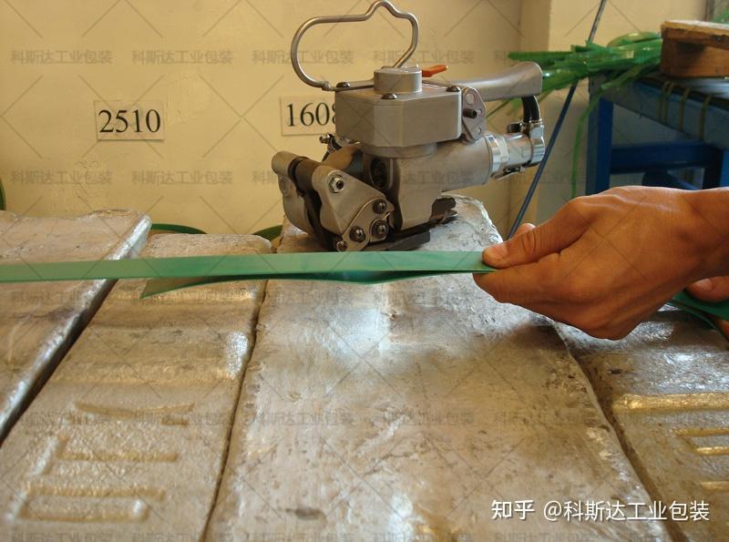 如何正确使用气动捆扎打包机看完你就清楚了