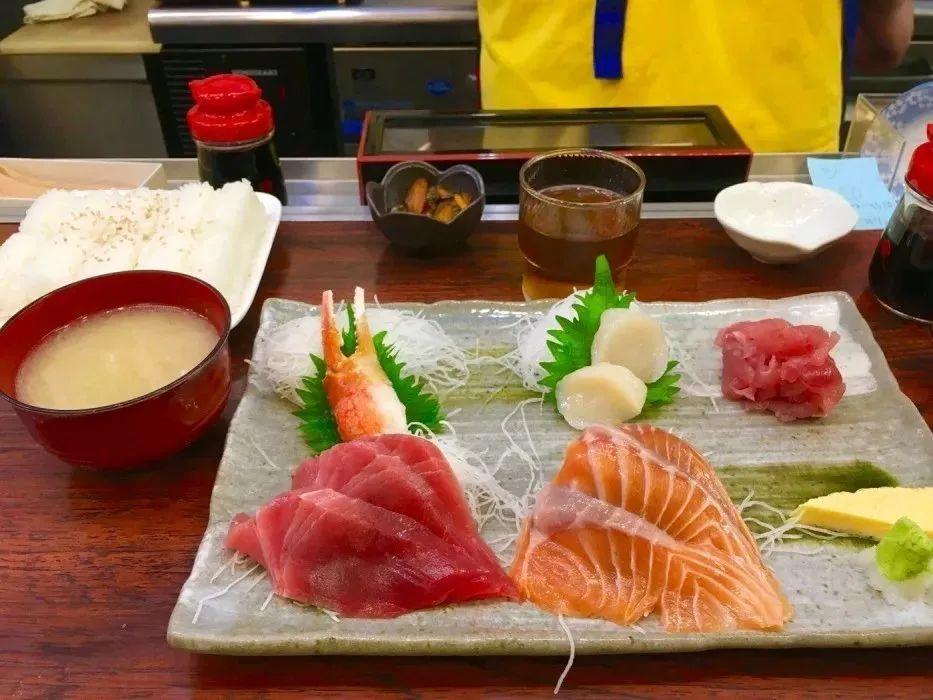 日本冬季必炫的海鲜丼饭,满满的海味,吃到你过瘾