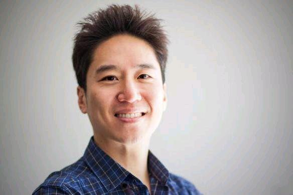 这就不得不说这位美籍华人,方镛钦(dennis "thresh" fong)首先我们要