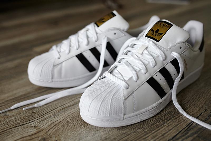 adidas gazelle silver green womens adidas White Superstar 82 SFTM Sneakers
