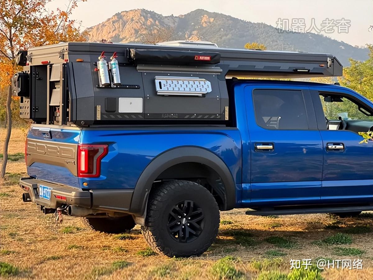 牛人用皮卡改装房车自驾游到山脚下皮卡背托房箱一样旅行露营