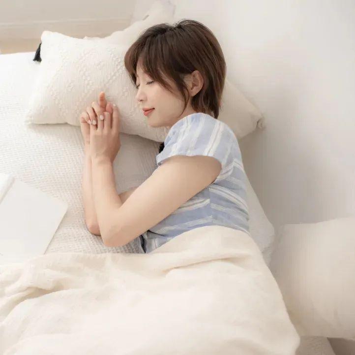 熬夜过后如何科学补觉?午睡该睡多久?睡太久当心「睡出」脂肪肝? - 知乎