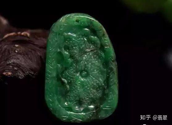 翡翠 花青種(黄＋緑) ビンテージ お花 玉璧 別格 【A貨 未処理】 翡翠