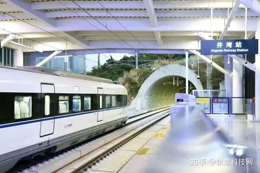 粤港澳大湾区今年新线首开珠机城际铁路二期开通运营