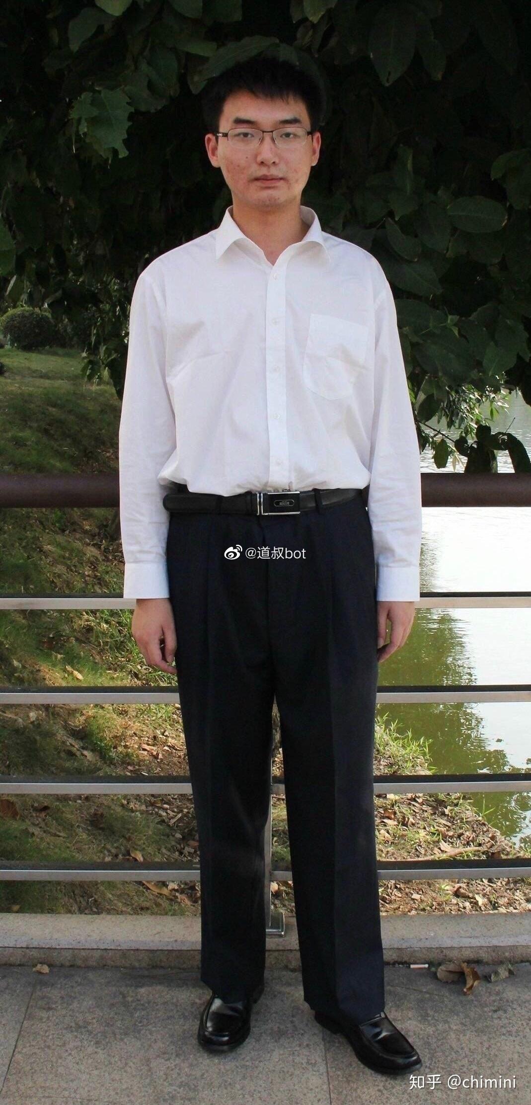 如何看待广州男子高嘉鑫将6年前偷拍的大量高中同学的照片发推并进行