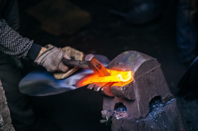 臻三环手工铁锅三万六千锤锻打一口铁锅