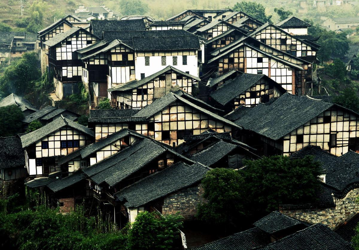 福宝古镇只恐喧闹众生扰