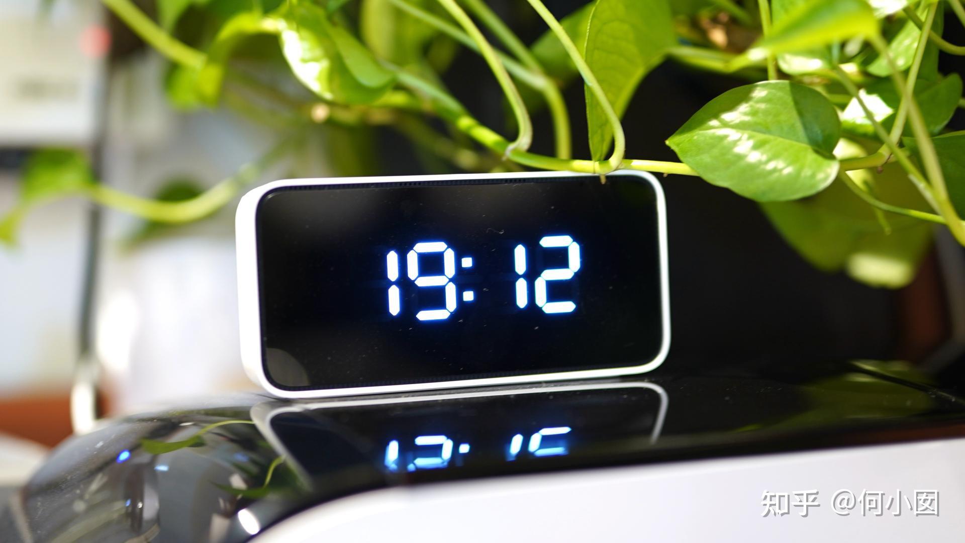 而且很便宜很值得推荐的一些家居必备的智能设备吧米家床头灯可以做