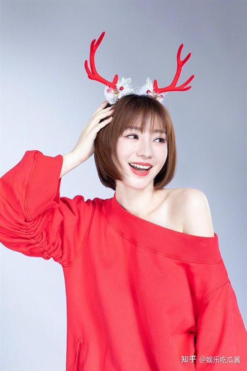 柳岩不忍了遭孤立被制作人羞辱舔脚趾她的性感得罪了谁