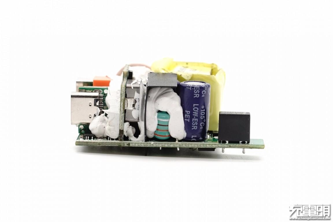 拆解报告:remax 22.5w快充二合一移动电源 - 知乎