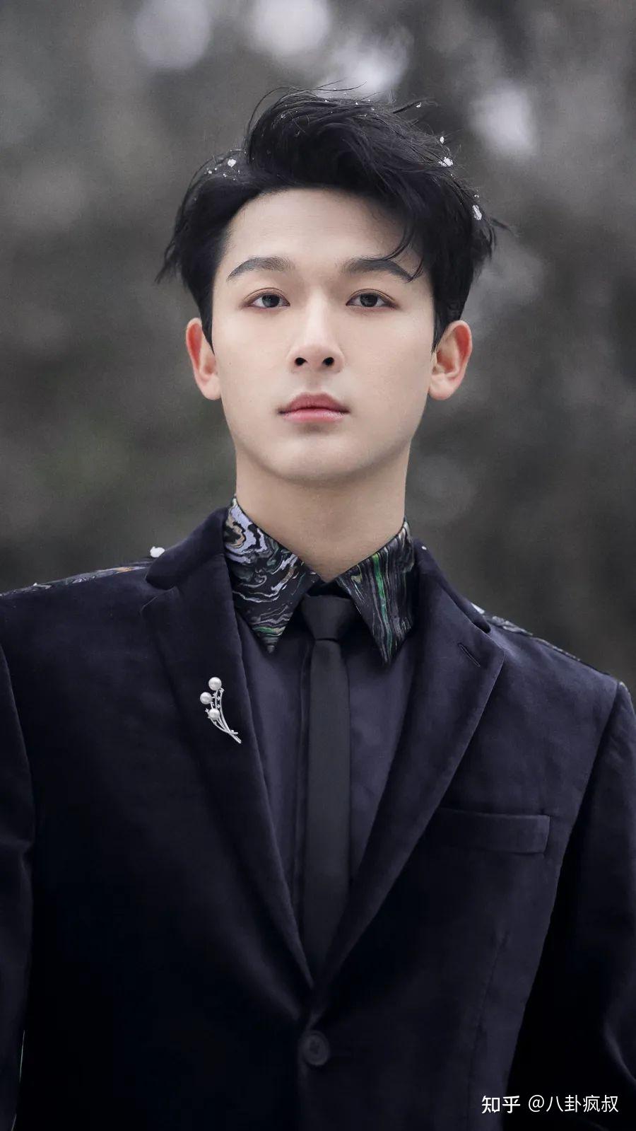 张晚意火得有点晚