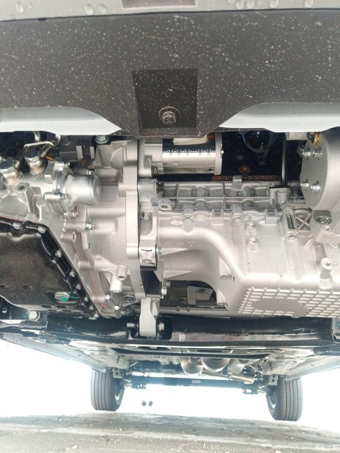 新车到店迫不及待的去店里看看实车瑞虎5x