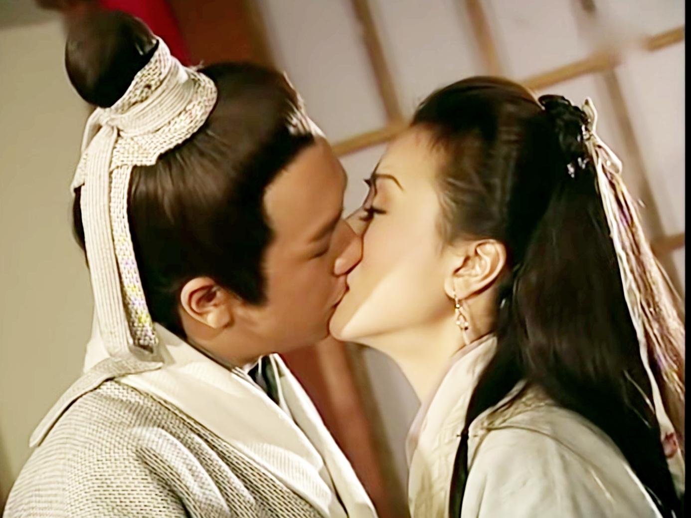 袁洁莹天然去雕饰的美人龙传说高清无水印图