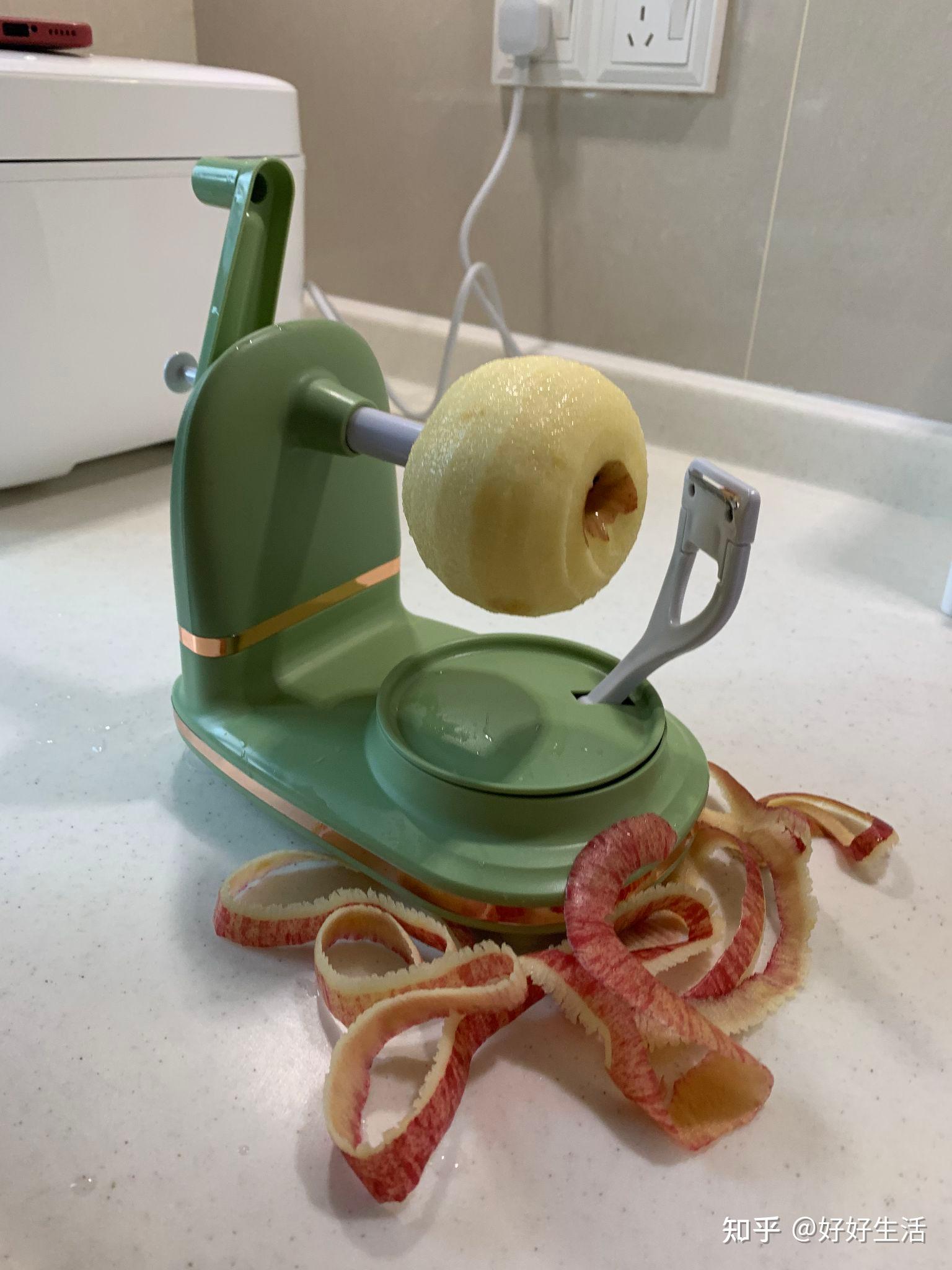 当代年轻人削苹果