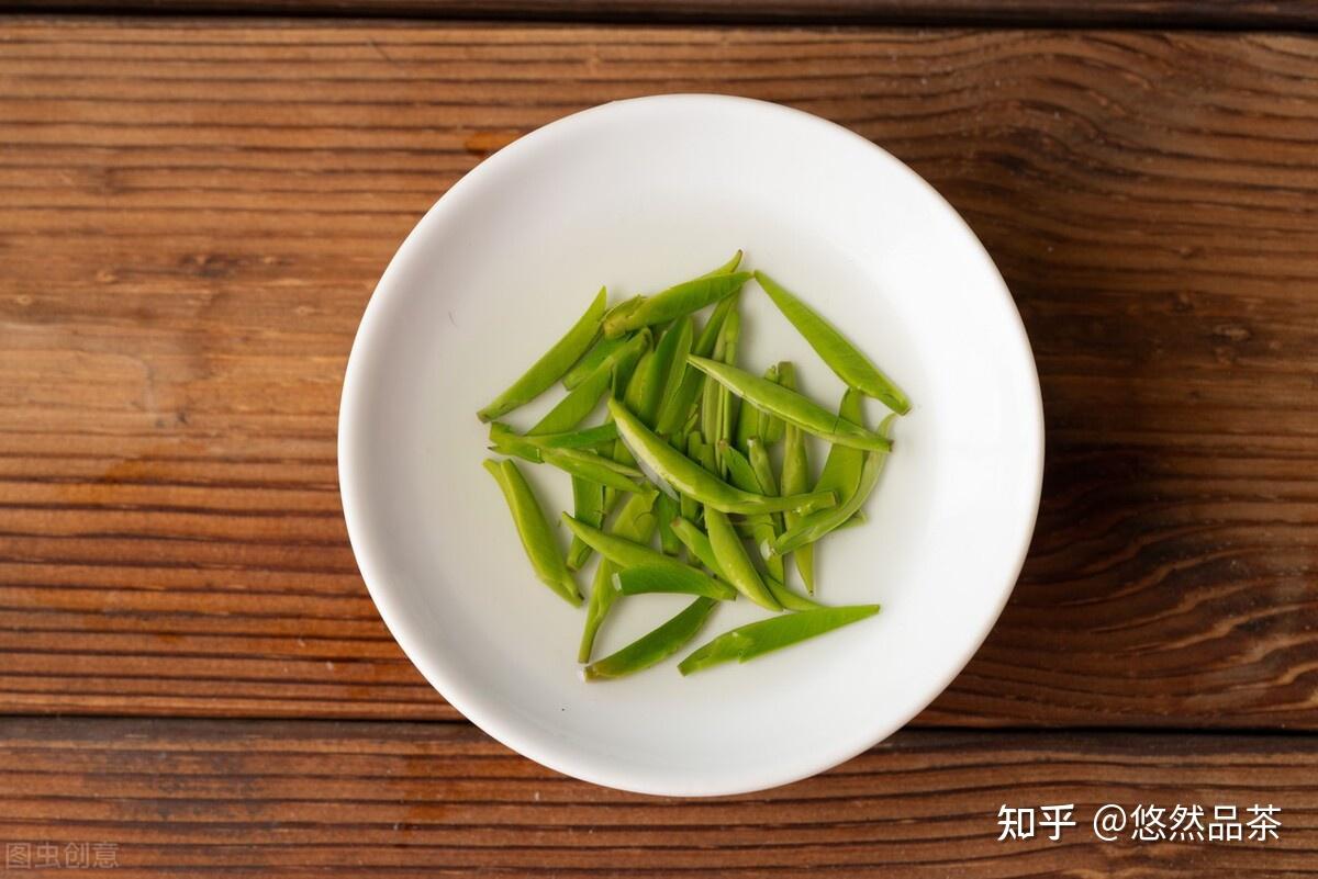 雀舌是茶中名流,雀舌与竹叶青:长得很像,色泽翠绿,精致玲珑 - 知乎