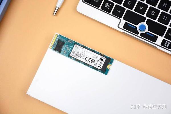 固态硬盘写入不到10