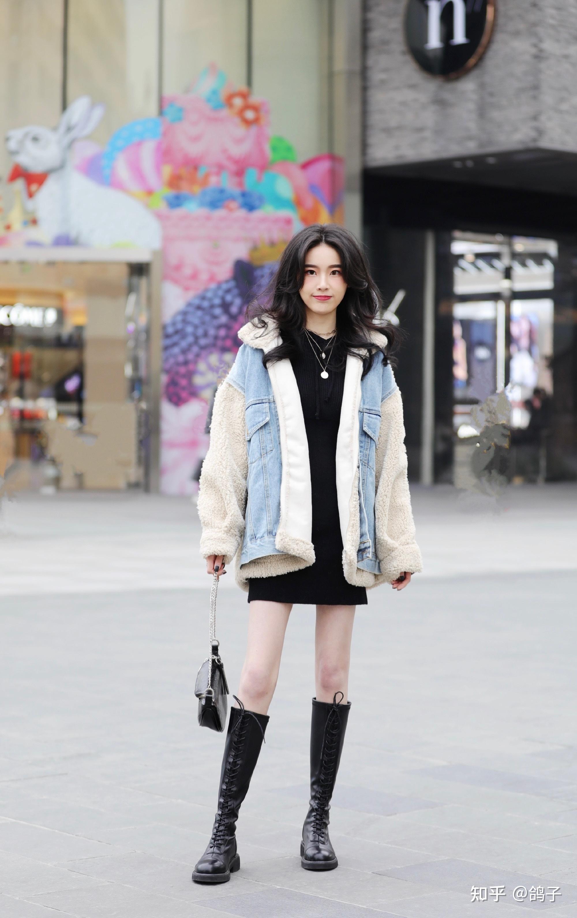 看街拍 学搭配:10组短款羊羔毛外套 保暖时髦又减龄