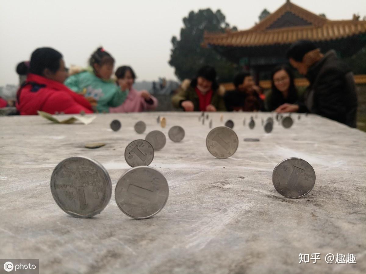 投币祈福的现象才开始在民间普遍流传开来.