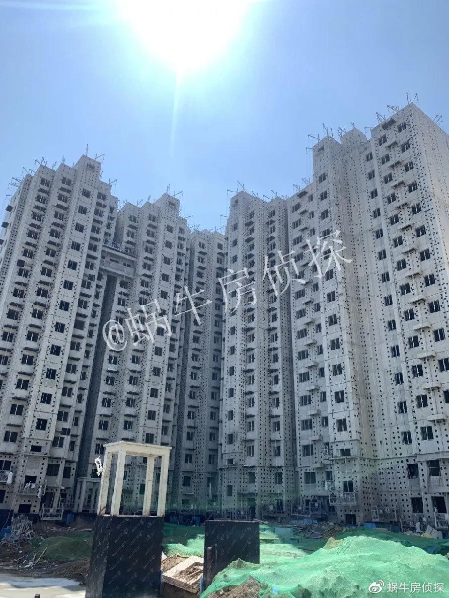 万和斐丽小区外部最新进度