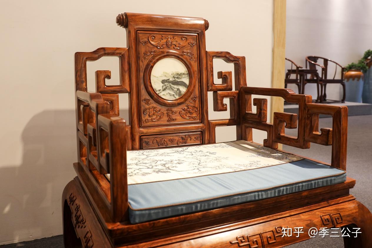 明螭龙、清夔龙。龙纹，红木家具中应用最广的装饰图纹！ - 知乎