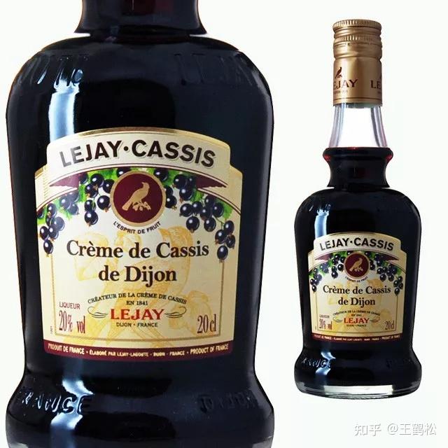 成熟果实为黑色浆果,多作为果汁,利口酒,果酱等原料.