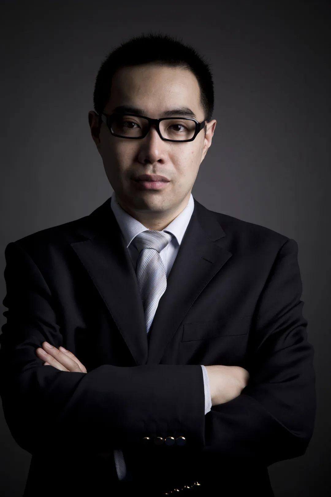 教研部副教授惠天,为大家带来一场名为《国学经典与官员素养》的讲座